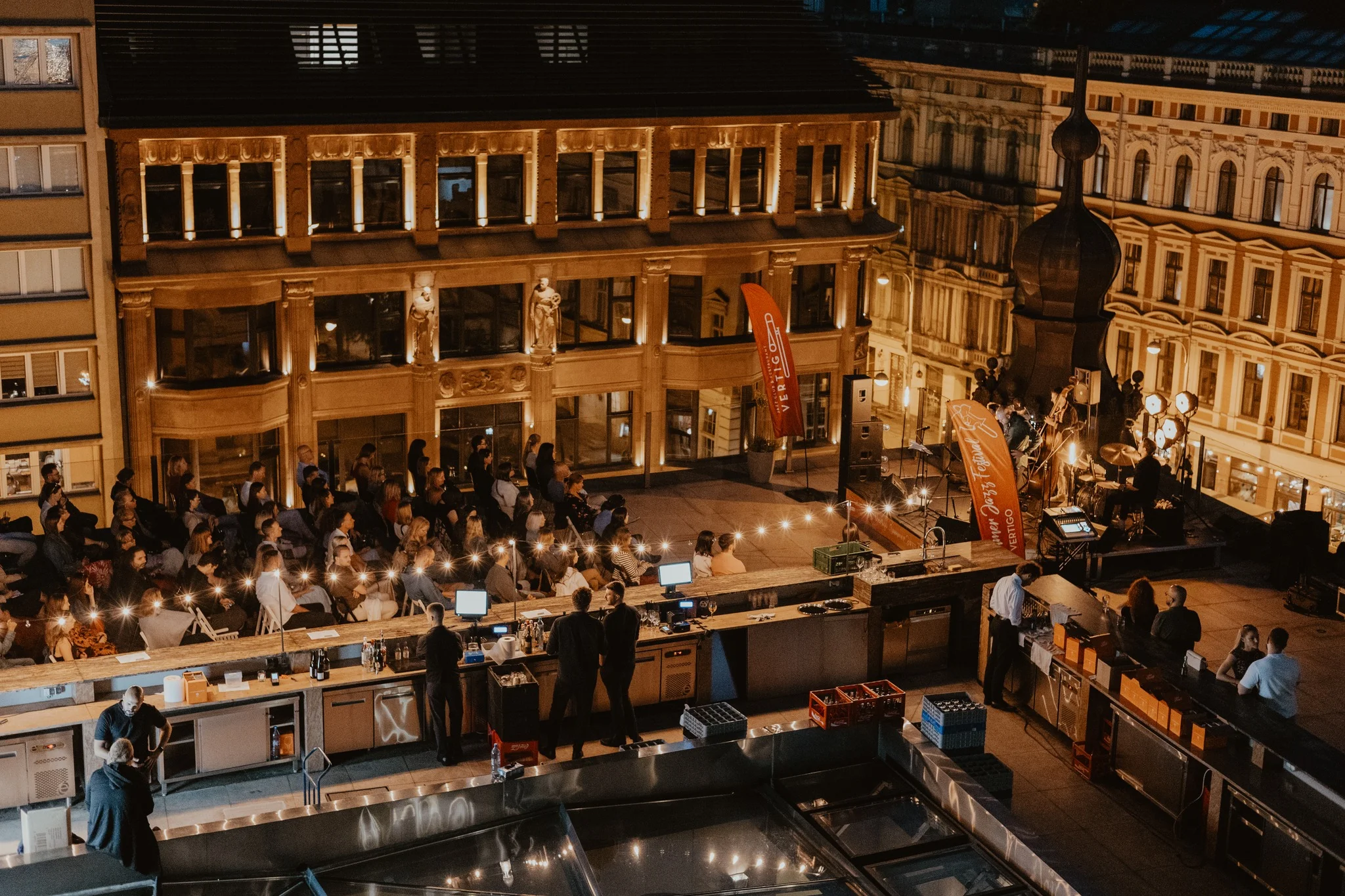 O&nbsp;jazzie, Wrocławiu i&nbsp;dachu Wroclavii – Rozmowa z&nbsp;Piotrem Karwatem.